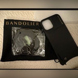 Bandolier Emma 12pro Max - Black/pewter - NEW